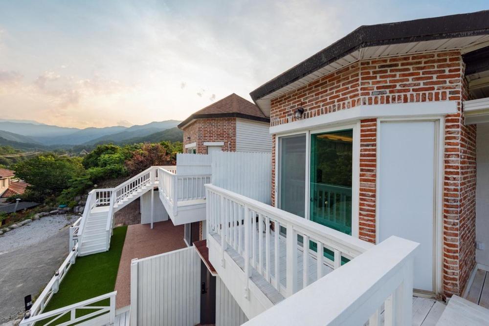 Gangneung Chunja Yeoinsook Hotel Exterior foto